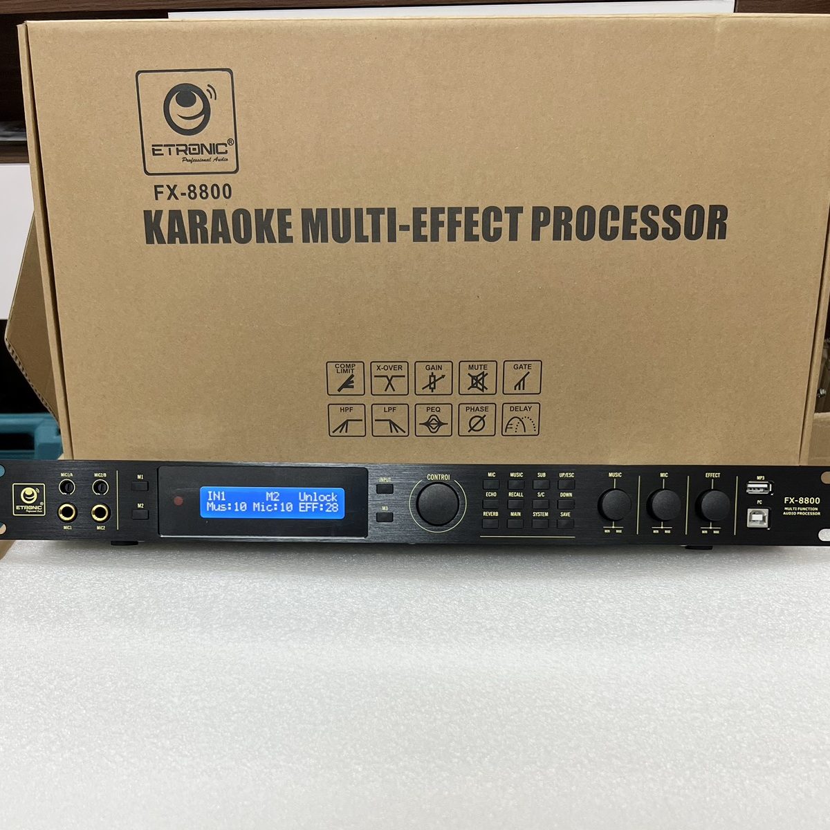 vang số FX8800